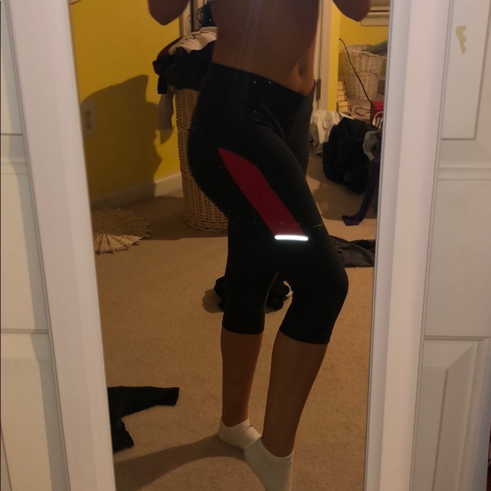Nike Grey and Red cropped leggings Size: S